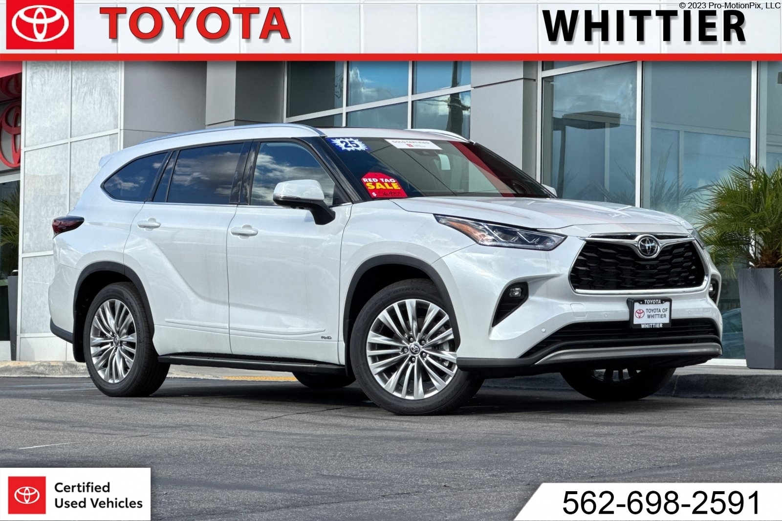 2025 Toyota Highlander Platinum's photo