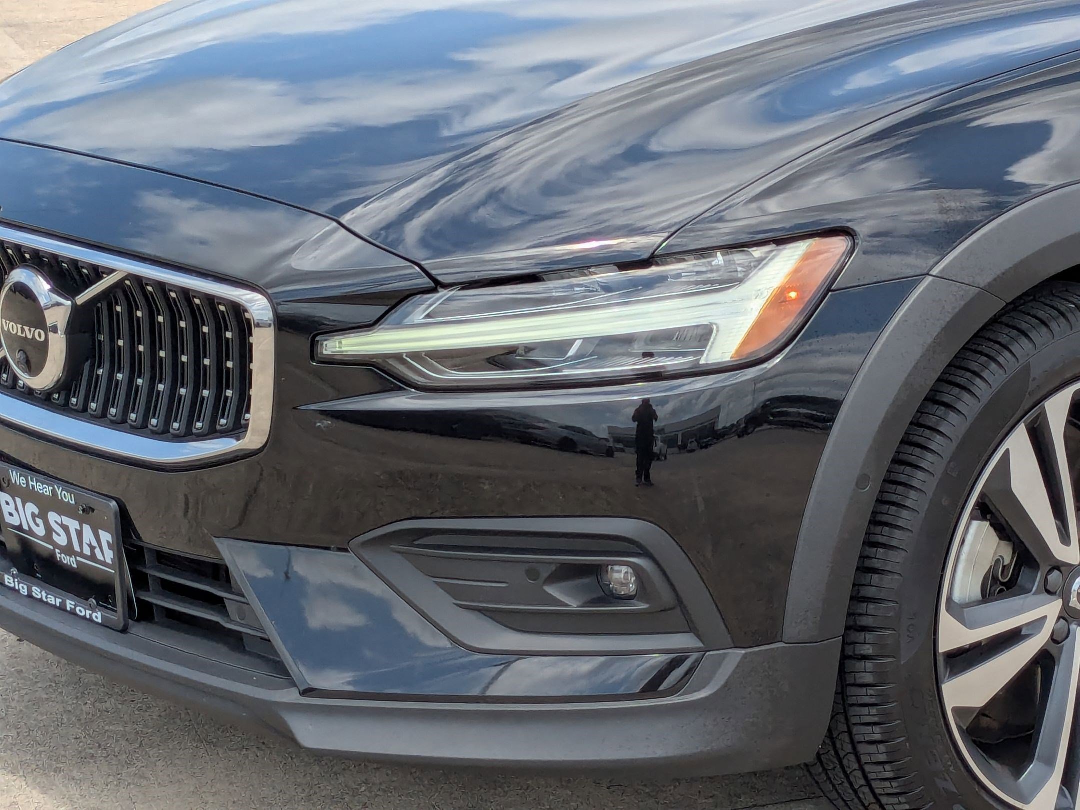 2023 Volvo V60 Cross Country B5 Plus photo 9