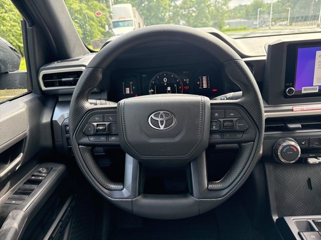 2025 Toyota Tacoma SR5 4x4 Double Cab photo 18