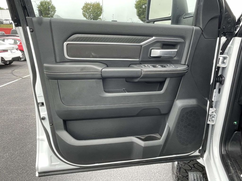 2025 Ram 2500 Big Horn photo 22