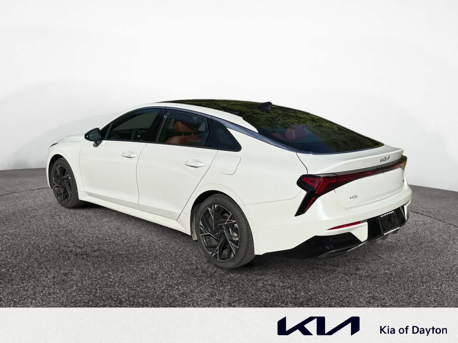 2025 Kia K5 GT-Line photo 3