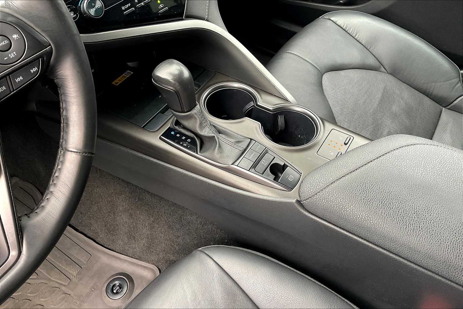 2024 Toyota Camry XSE V6 photo 14