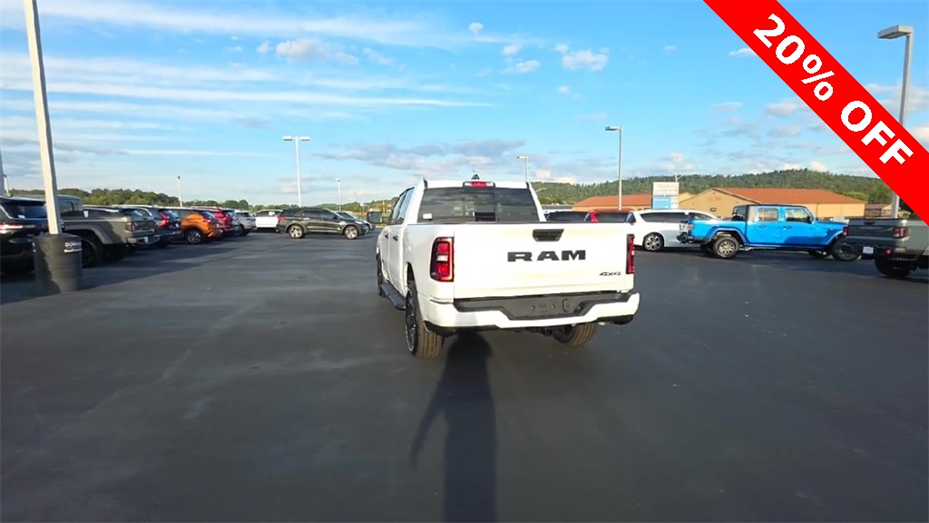 2025 Ram 1500 Tradesman photo 4