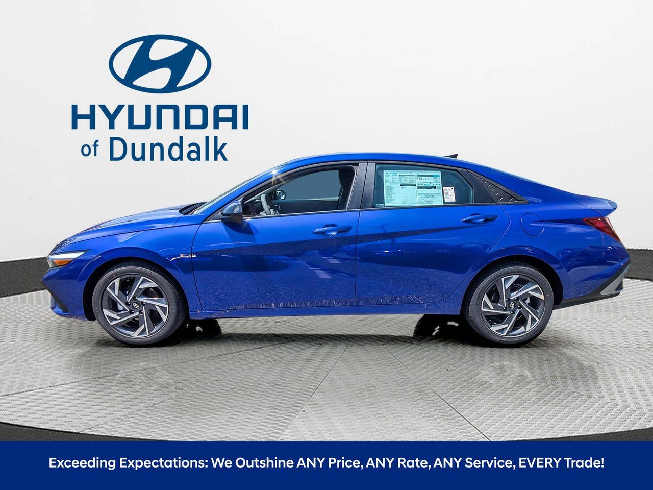 2025 Hyundai Elantra SEL Sport photo 3