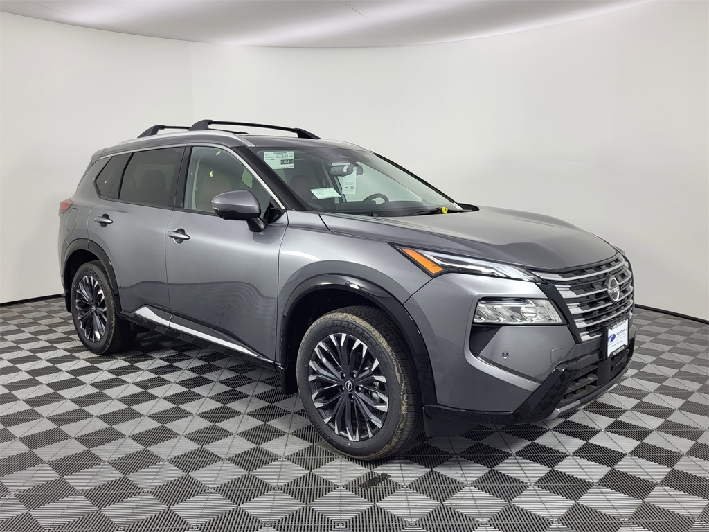 2025 Nissan Rogue Platinum photo 4