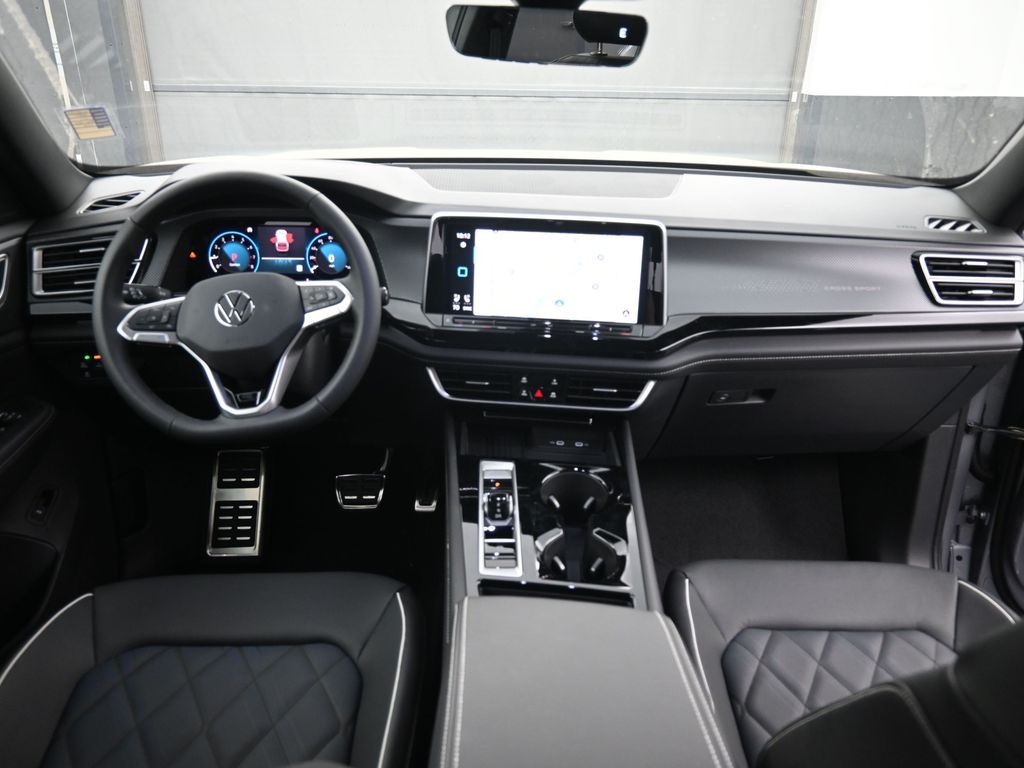 2025 Volkswagen Atlas Cross Sport SEL Premium R-Line photo 41