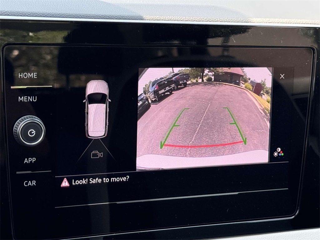 2025 Volkswagen Taos S photo 4