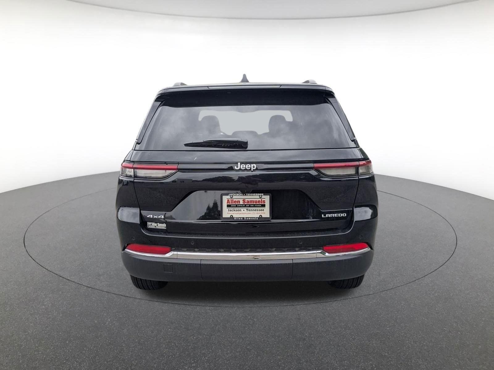 2025 Jeep Grand Cherokee Laredo X photo 5