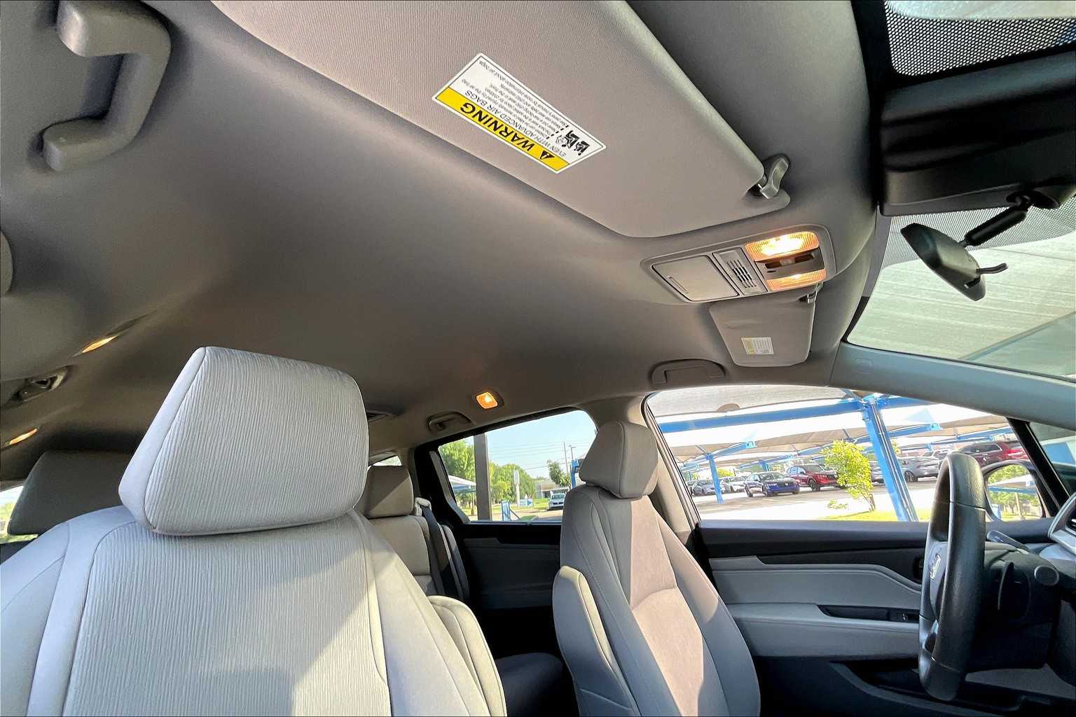 2019 Honda Odyssey EX photo 12