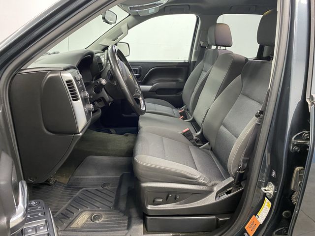 2017 Chevrolet Silverado 1500 LT photo 4