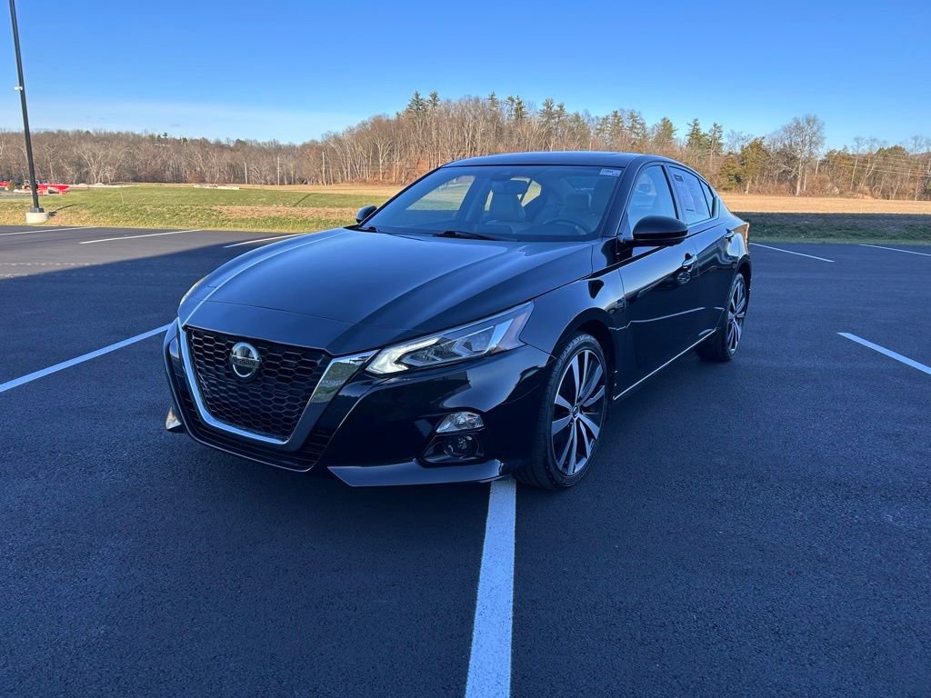 2021 Nissan Altima Platinum photo 3