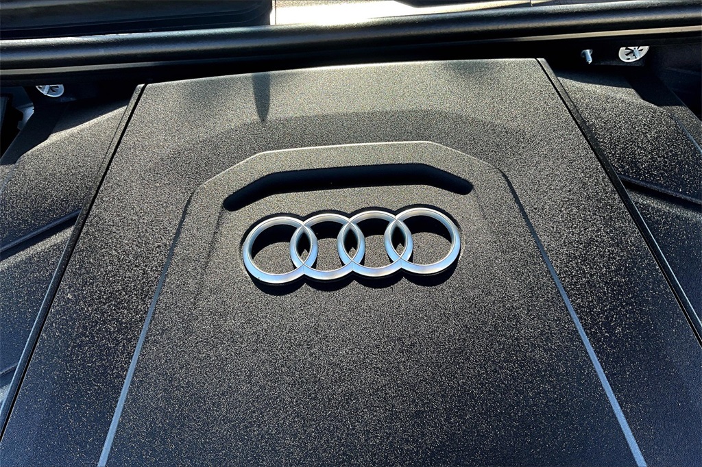 2025 Audi Q7 55 Premium Plus photo 24