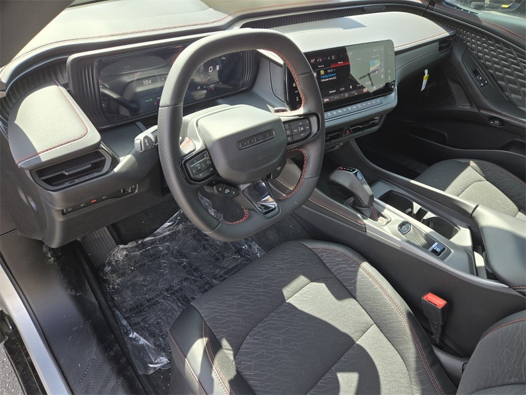 2025 Dodge Charger R/T photo 7
