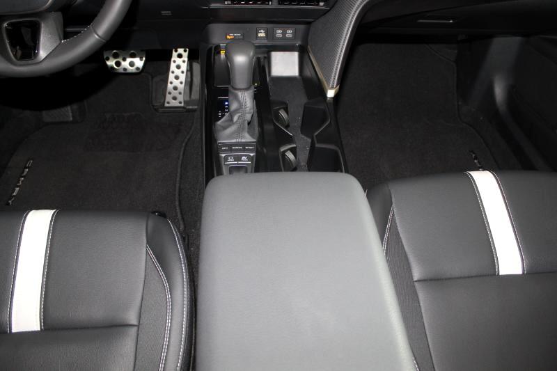 2025 Toyota Camry XLE photo 16