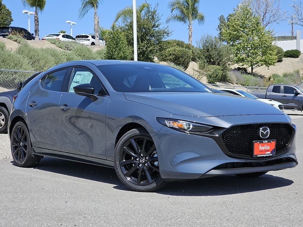2025 Mazda Mazda3 Hatchback 2.5 s Carbon photo 2