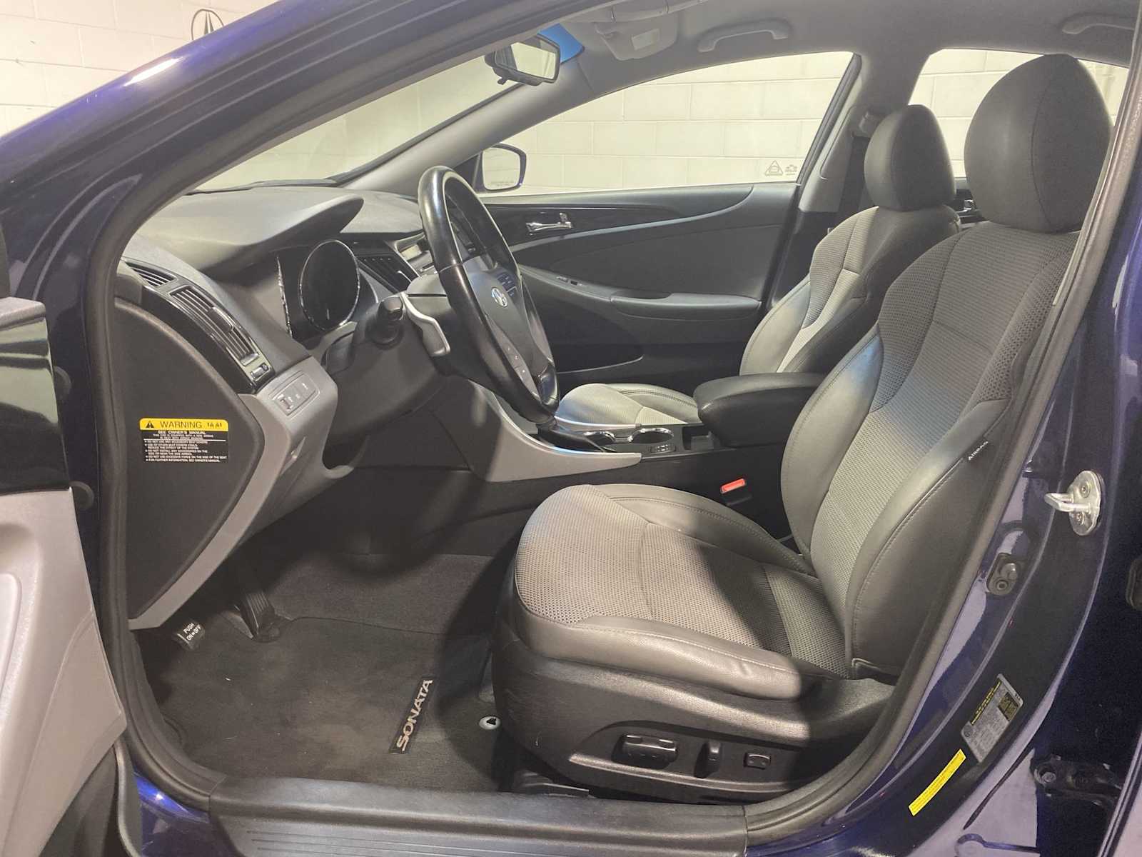 Used 2014 Hyundai Sonata SE with VIN 5NPEC4AC8EH855276 for sale in Verona, NJ