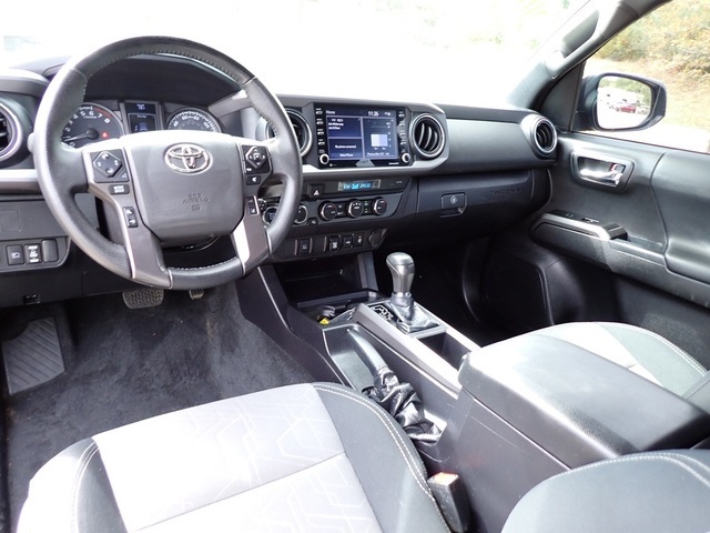 2023 Toyota Tacoma TRD Off-Road V6 photo 15