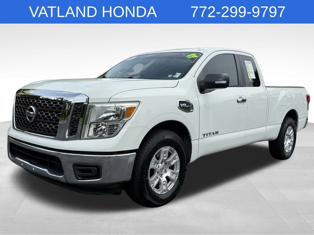 2017 Nissan Titan SV photo 3