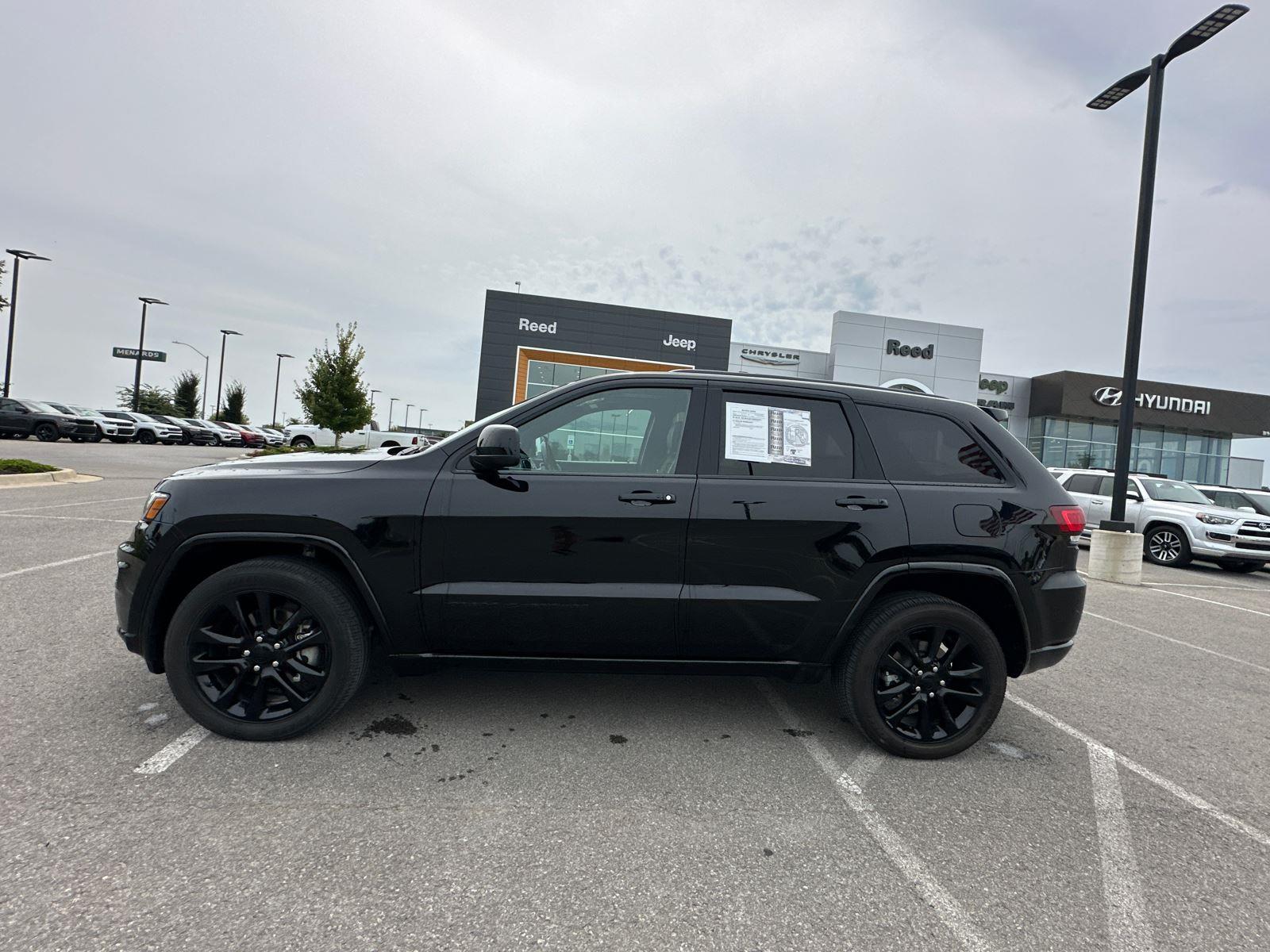 Used 2021 Jeep Grand Cherokee Laredo X with VIN 1C4RJFAG6MC760098 for sale in Kansas City
