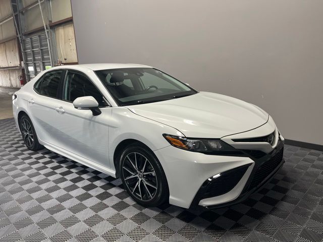 2023 Toyota Camry SE photo 7