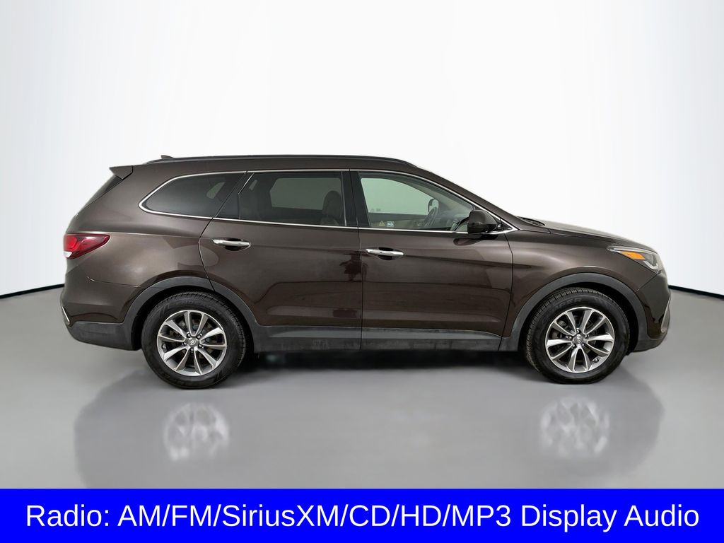 2017 Hyundai Santa Fe SE photo 8