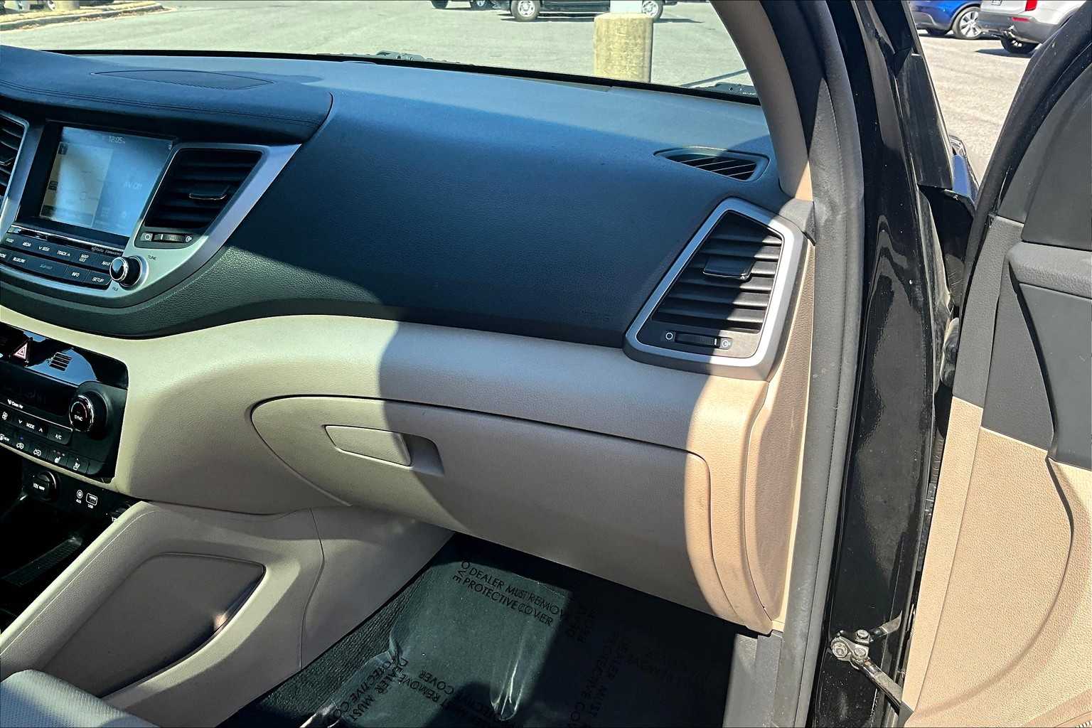2016 Hyundai Tucson Limited photo 17