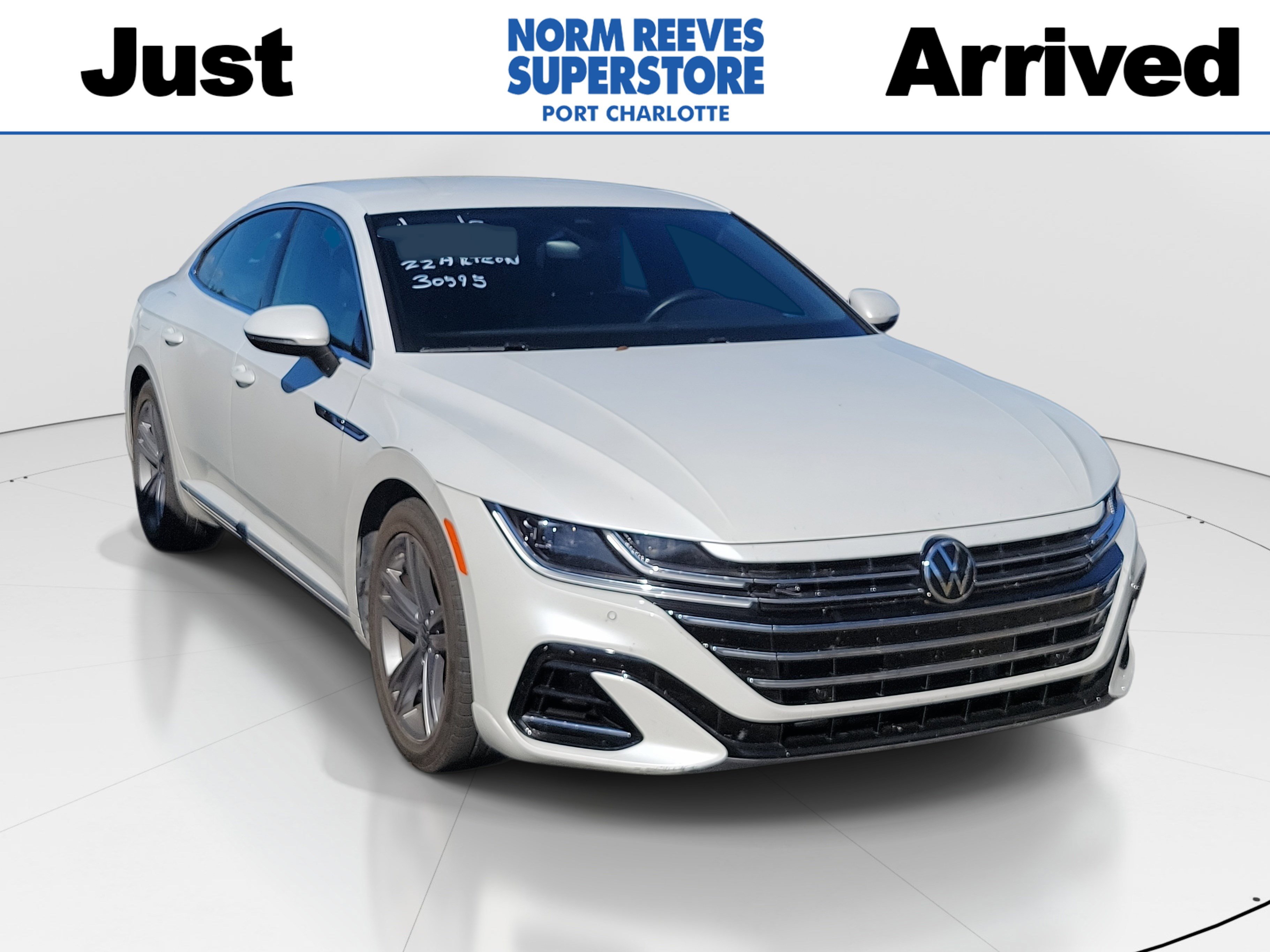 2022 Volkswagen Arteon SE R-LINE's photo