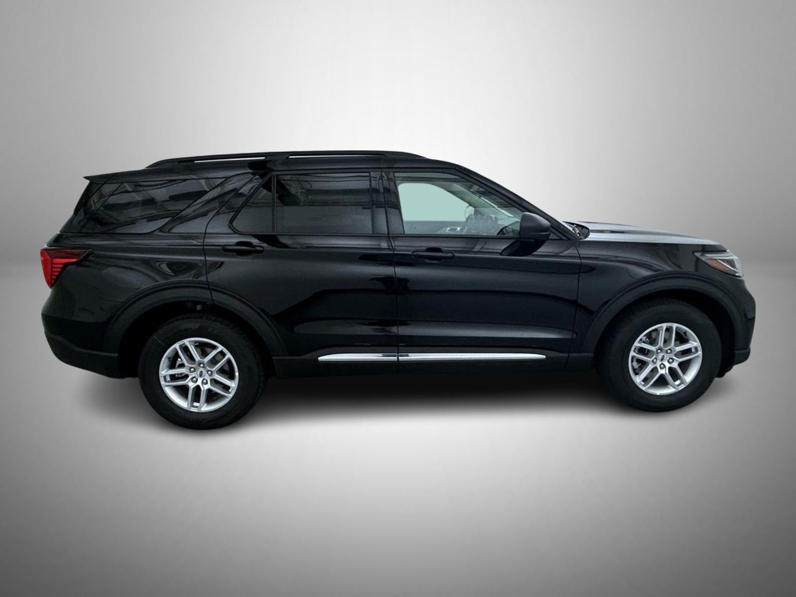 2025 Ford Explorer photo 4