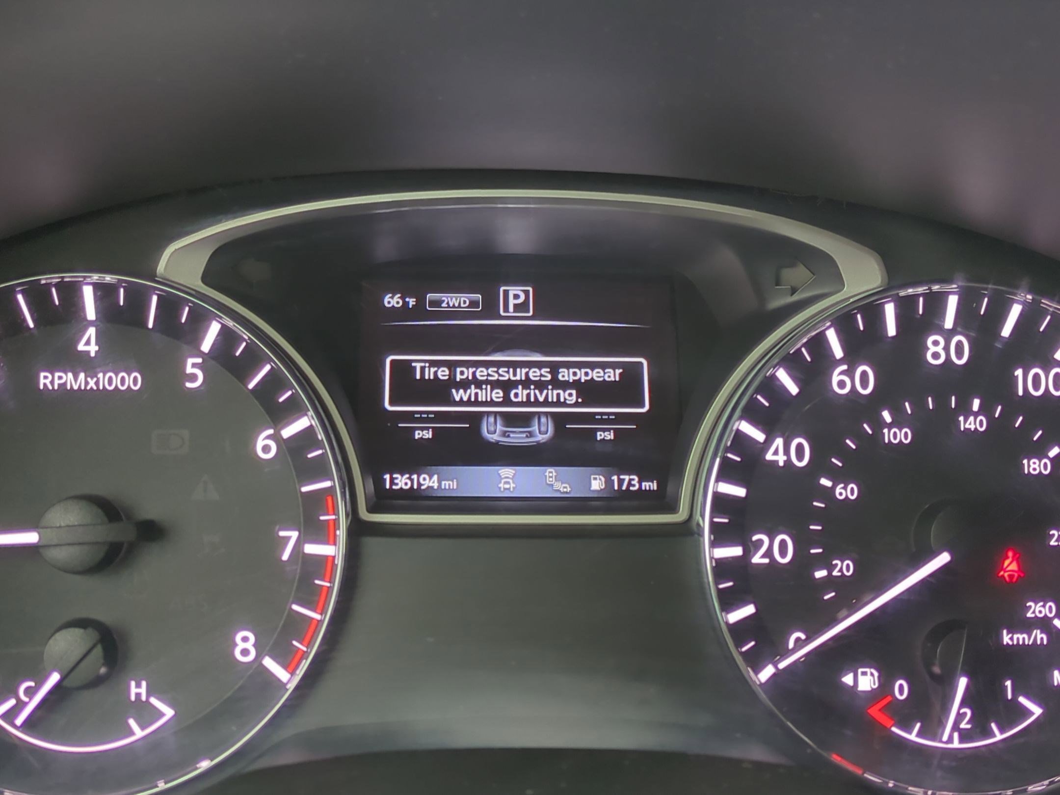 2019 Nissan Pathfinder SL photo 17
