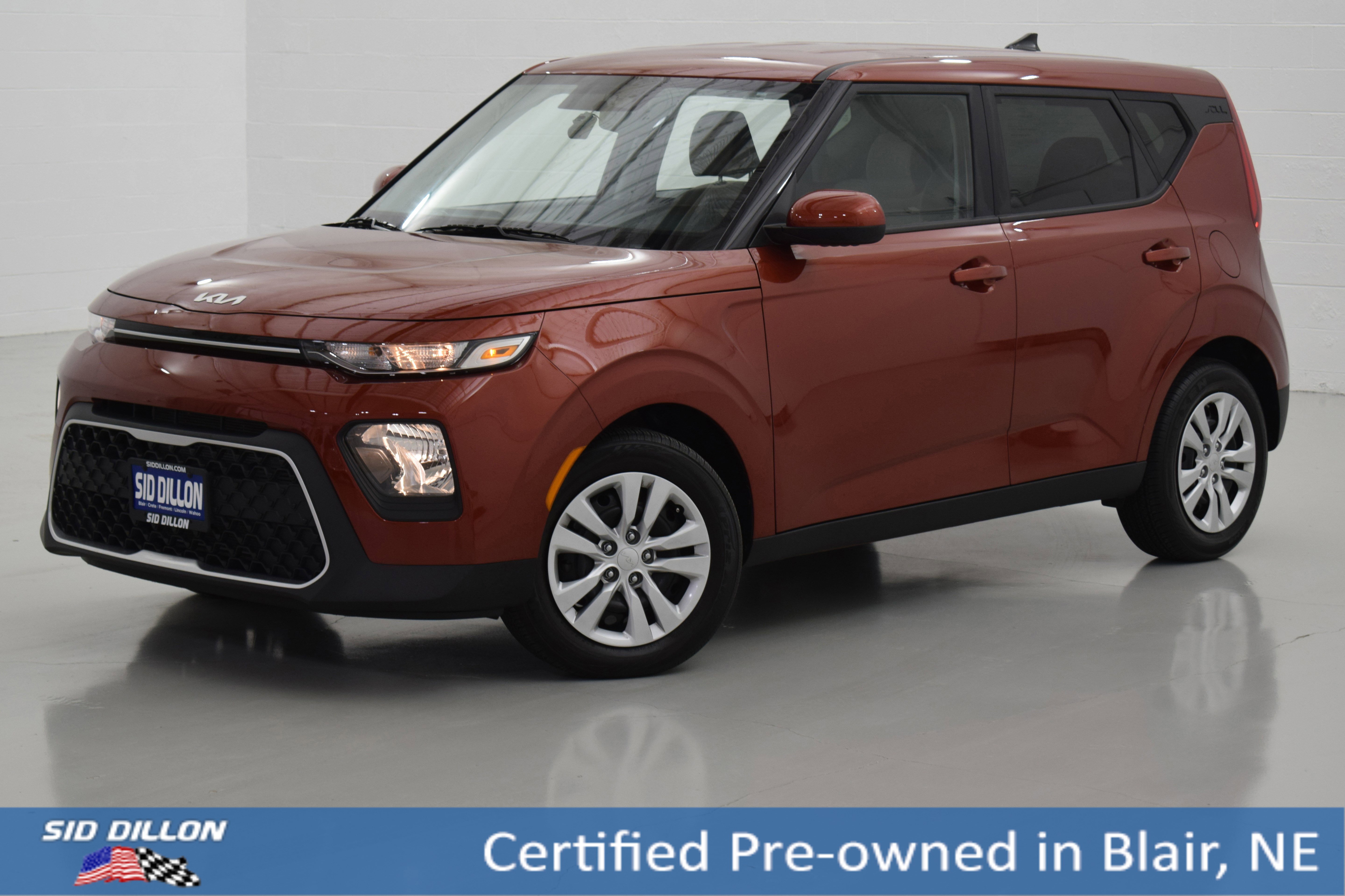 2022 Kia Soul LX's photo