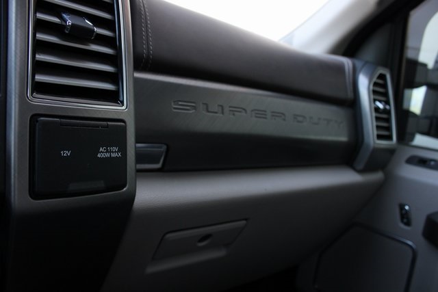 2019 Ford F-350 Limited photo 2