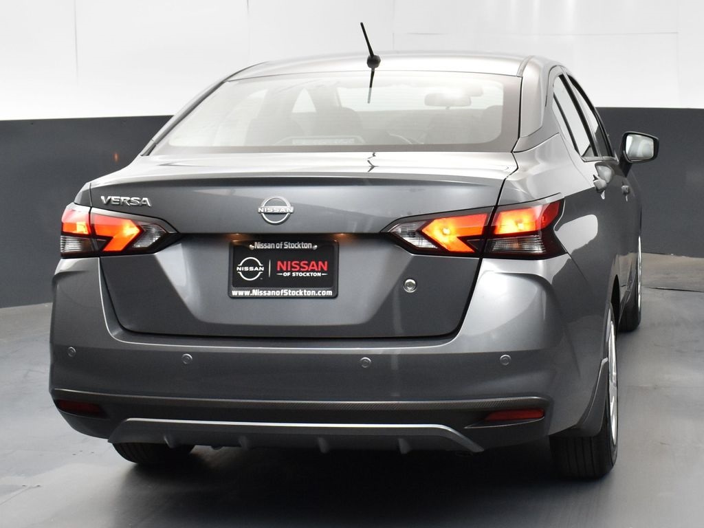 2025 Nissan Versa 1.6 S photo 6