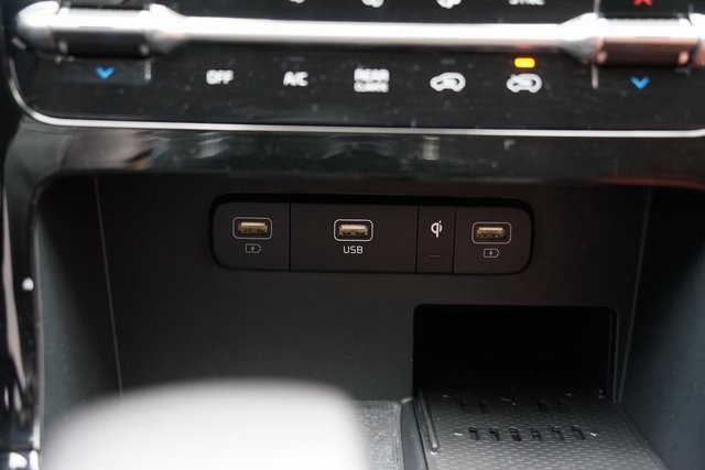 2024 KIA CARNIVAL - Image 17