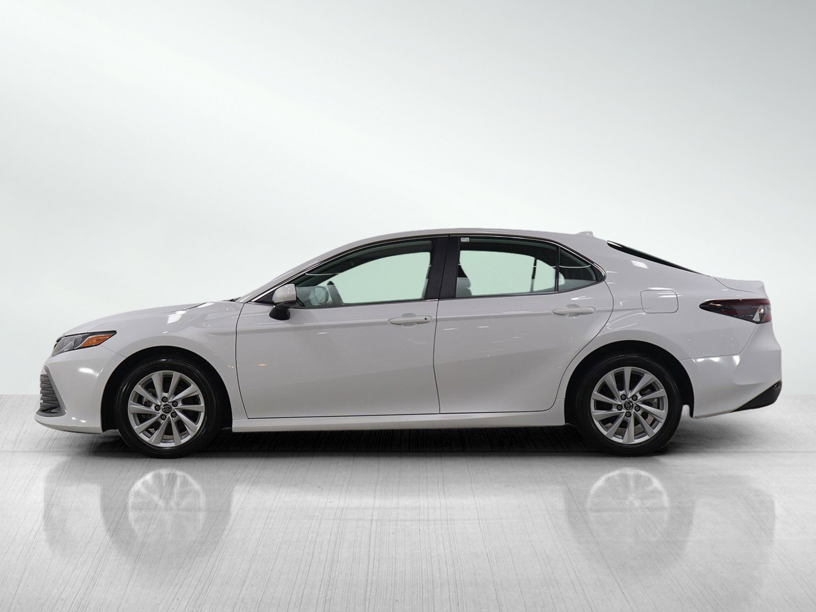 Used 2024 Toyota Camry LE with VIN 4T1C11AK2RU890227 for sale in Burnsville, Minnesota