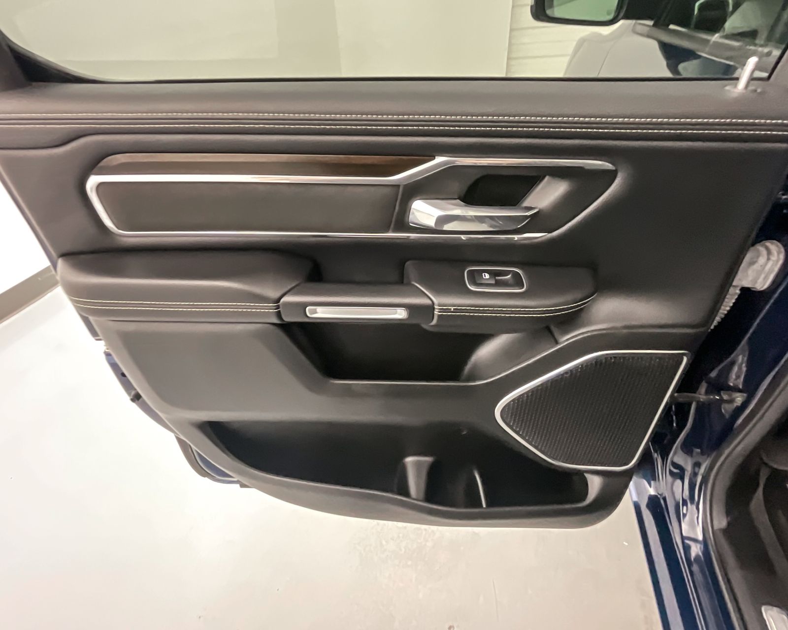 2022 Ram 1500 Laramie photo 20
