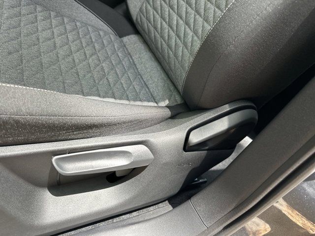 2025 Volkswagen Tiguan S photo 3