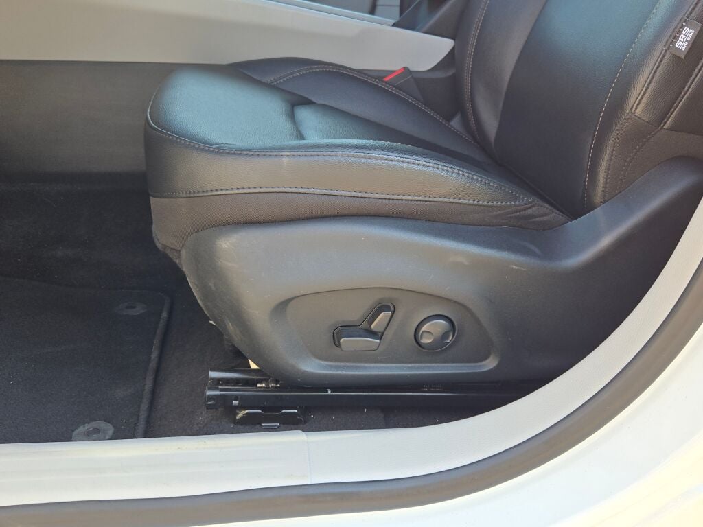 2023 Jeep Compass Limited photo 22