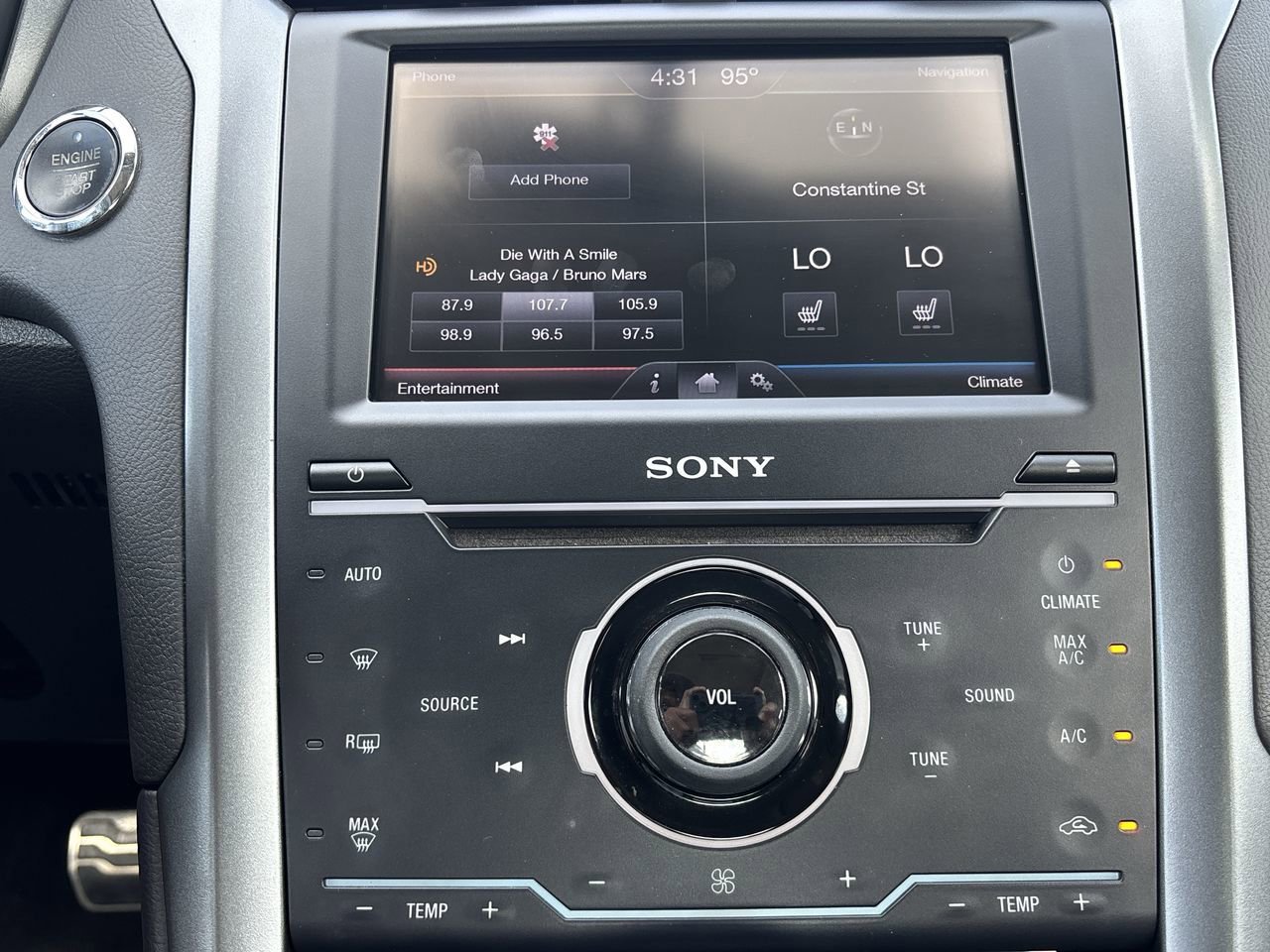 2014 Ford Fusion Titanium photo 22