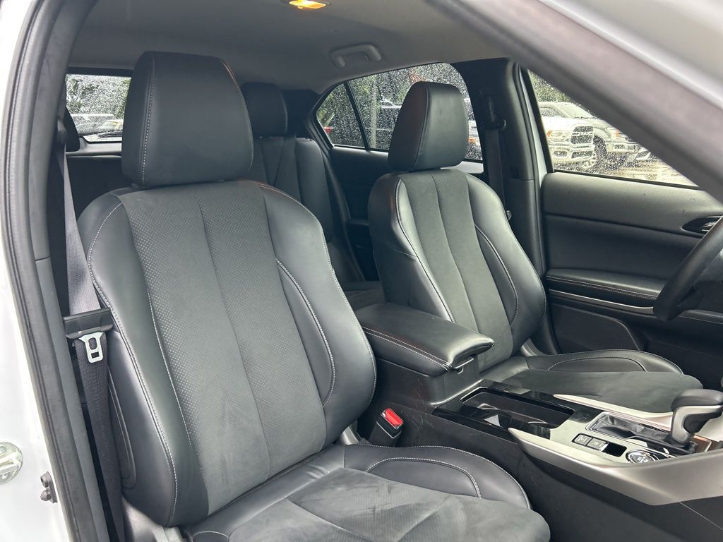 2024 Mitsubishi Eclipse Cross SE photo 36
