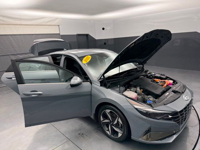 2022 Hyundai Elantra Hybrid Limited photo 17