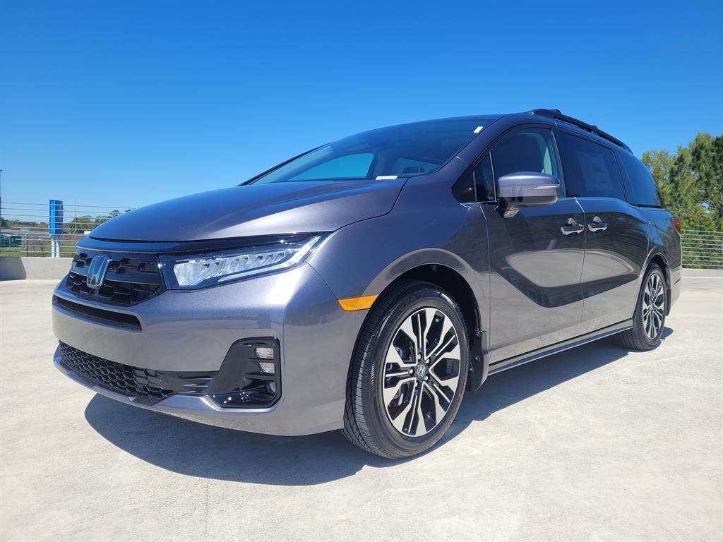 2026 Honda Odyssey Elite photo 3