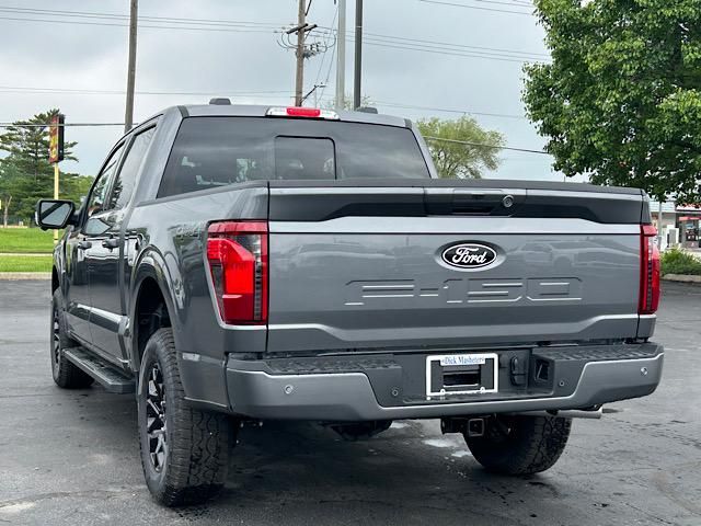 2025 Ford F-150 XLT photo 8