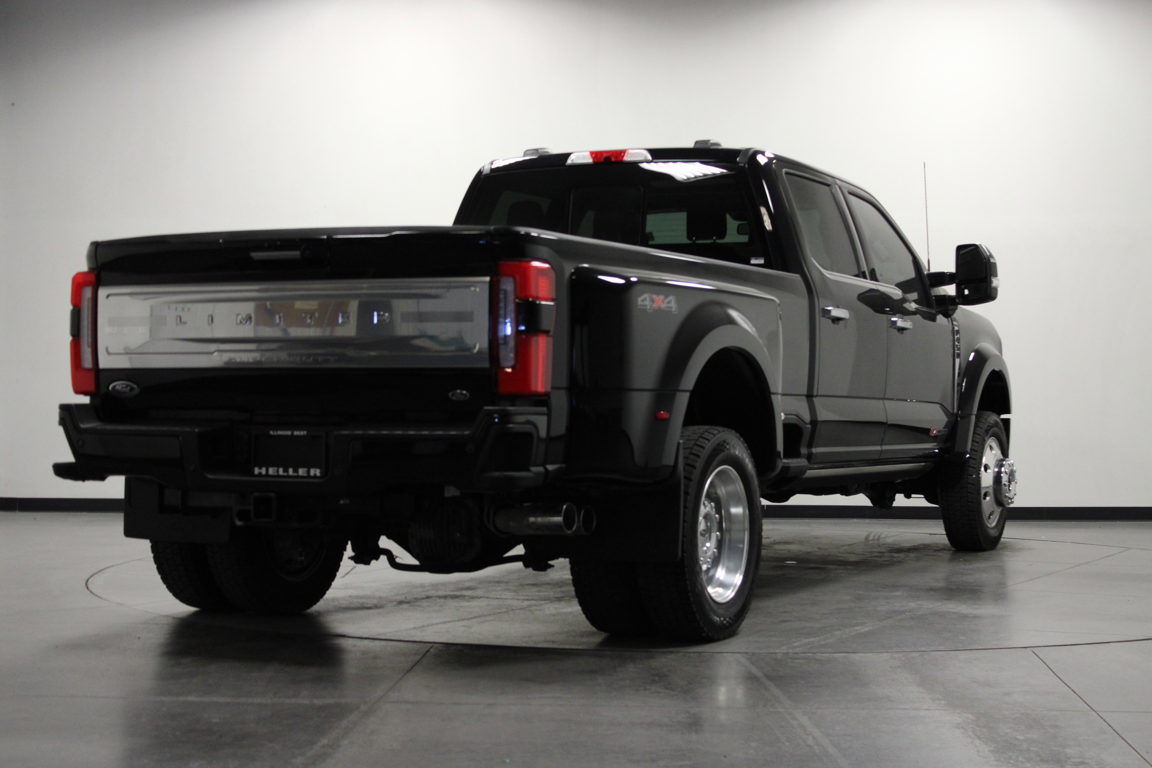2024 Ford F-450 Limited photo 2
