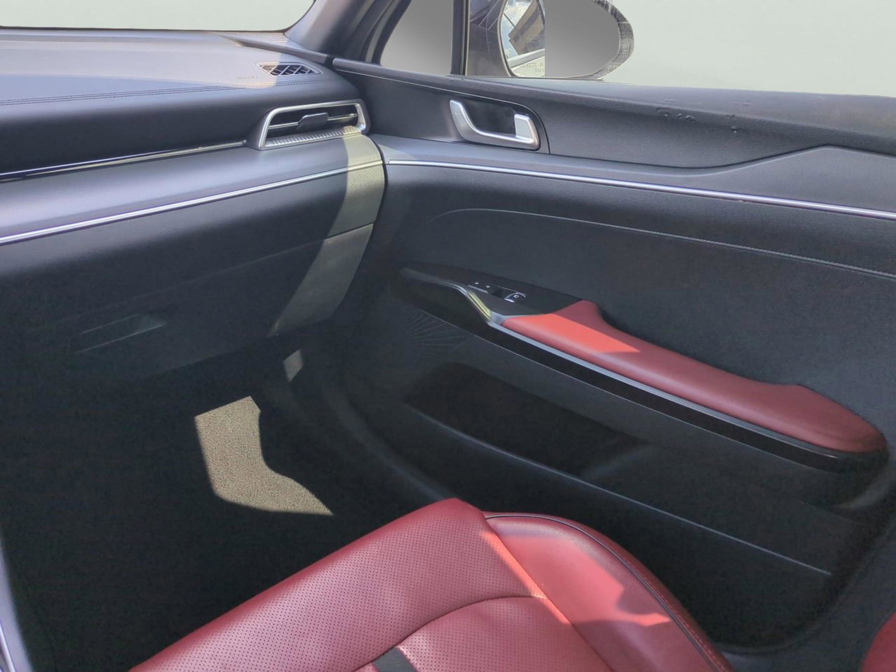 2024 Kia K5 GT-Line photo 17