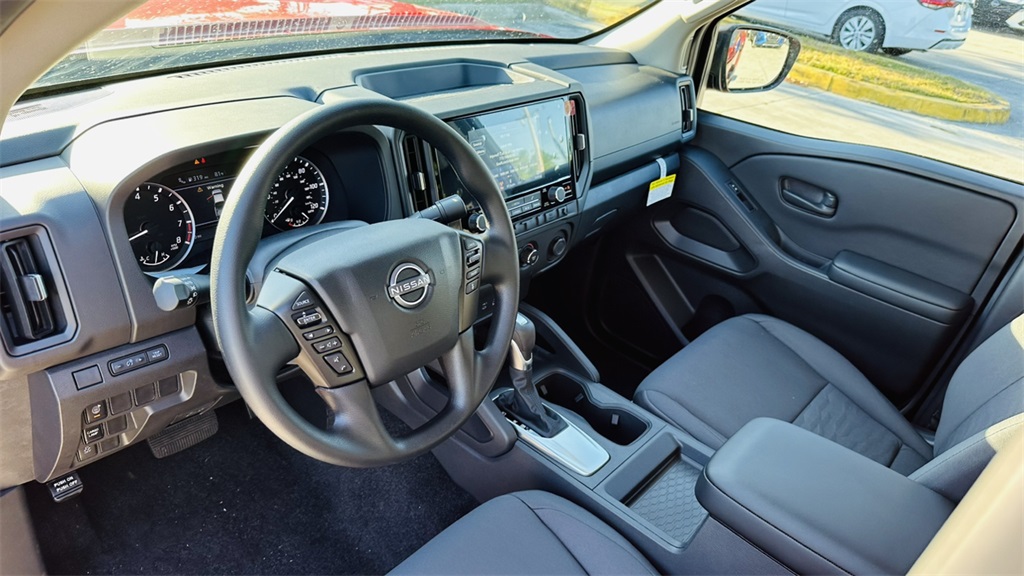 2025 Nissan Frontier S photo 10