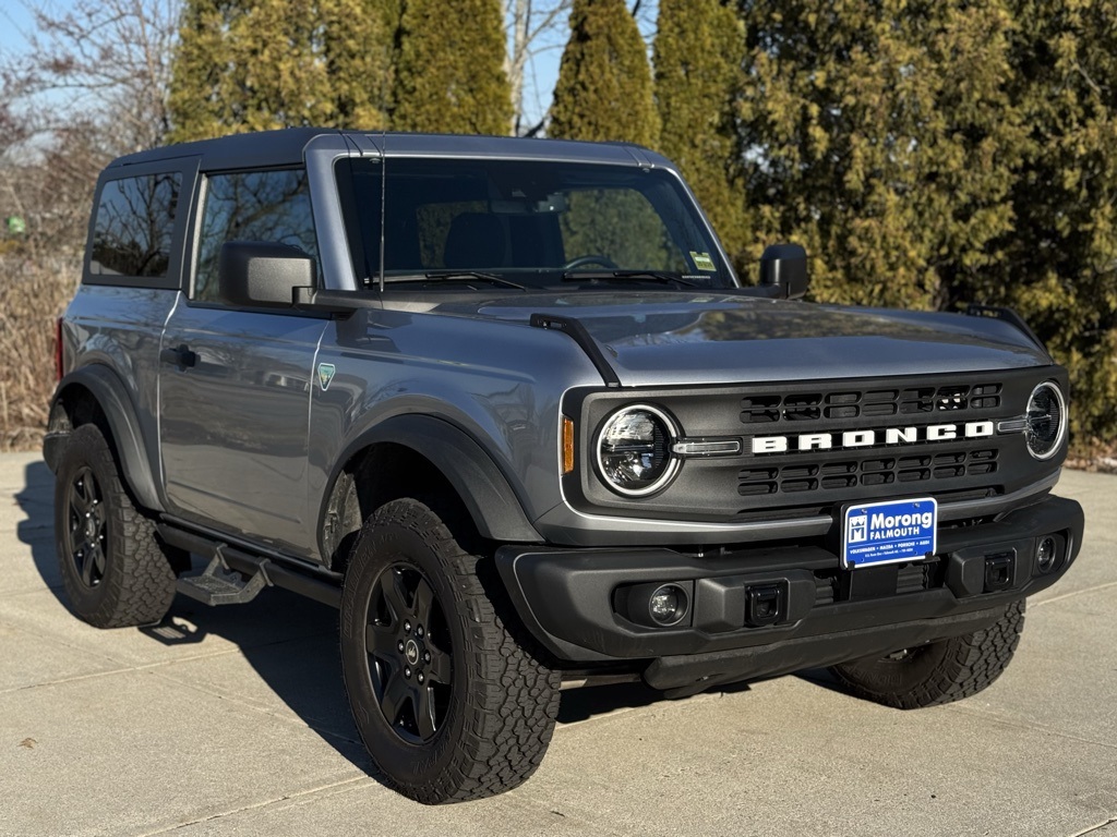 2024 Ford Bronco 2-Door Black Diamond's photo