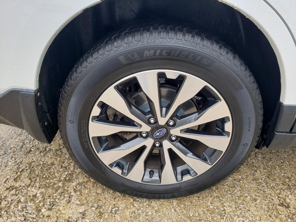 2017 Subaru Outback 3.6R Limited photo 38