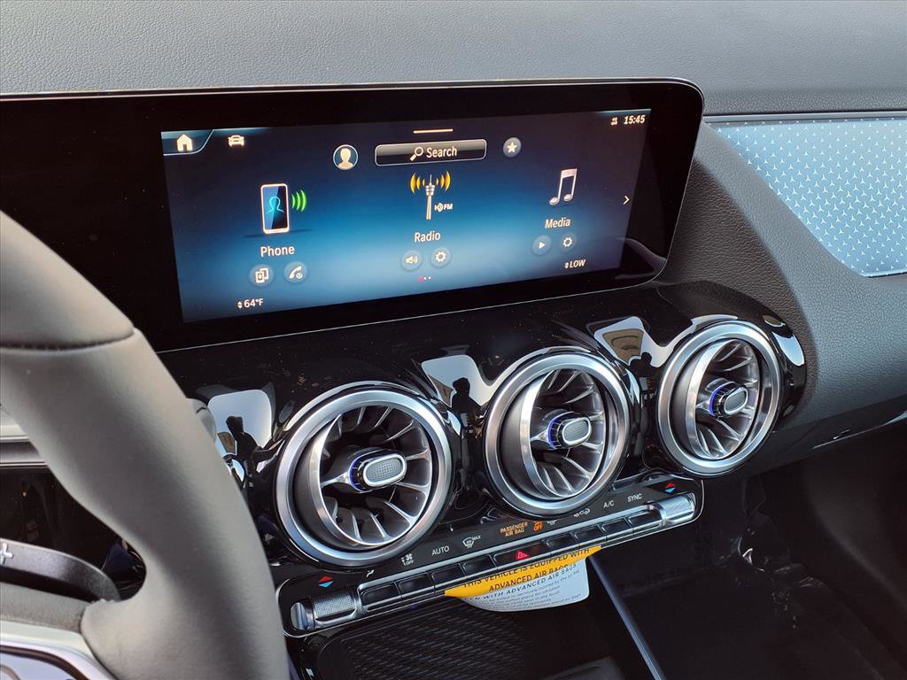 2026 Mercedes Benz GLA 250 photo 2