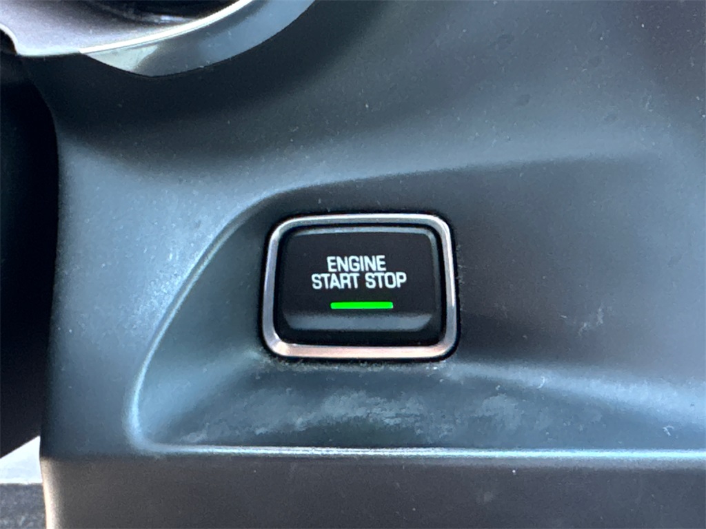 2020 Chevrolet Camaro 1LT photo 26