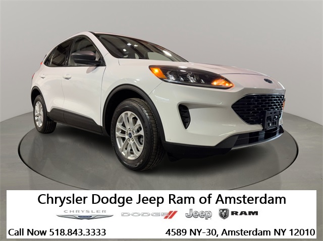 2022 Ford Escape SE's photo